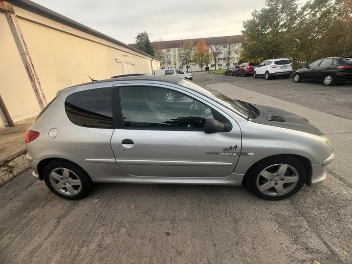 Peugeot 206