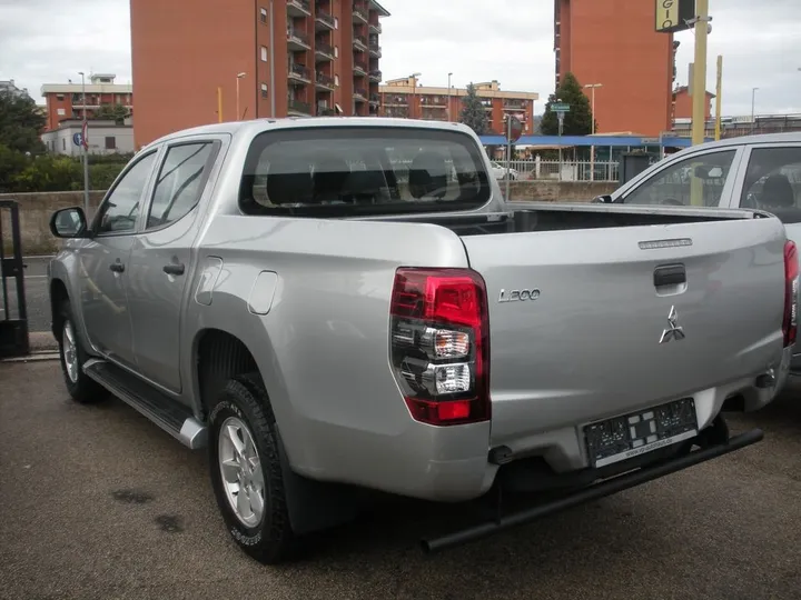 Mitsubishi L200