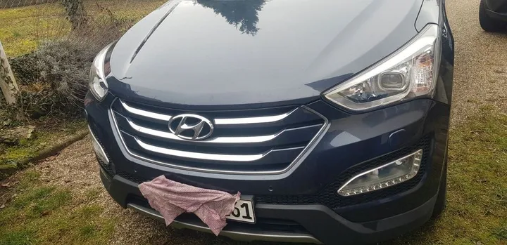 Hyundai SANTA FE