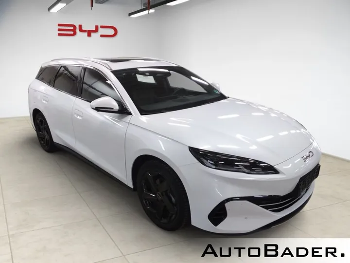 BYD SEAL 6