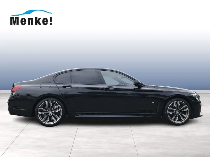 BMW 745