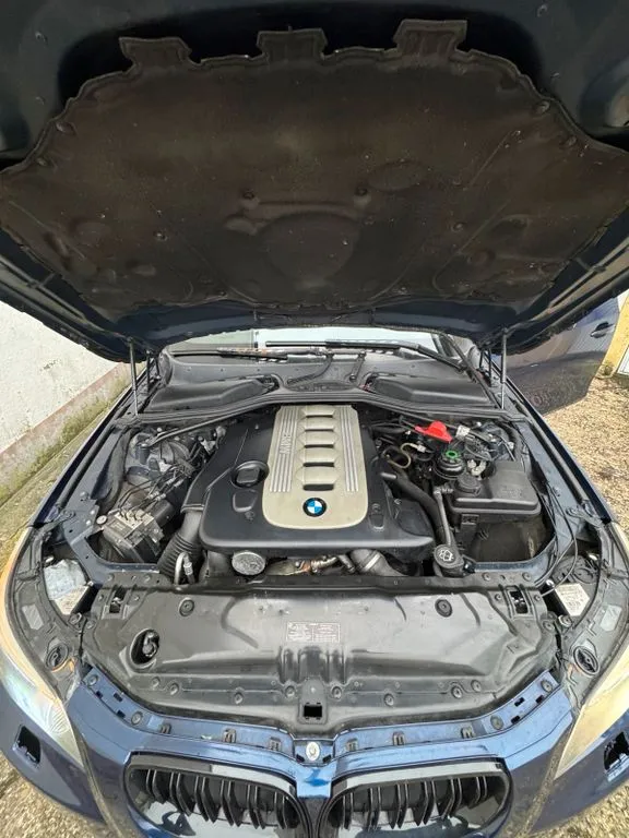 BMW 525