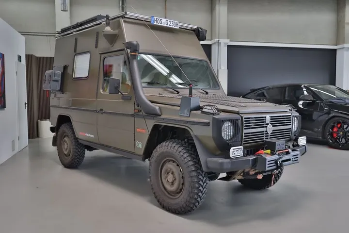 Mercedes-Benz G 230