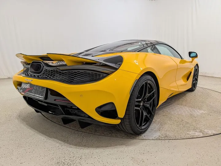 McLaren 750S