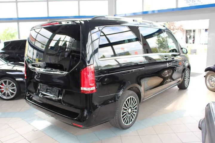 Mercedes-Benz V 250