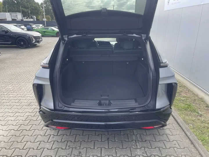 Cadillac LYRIQ