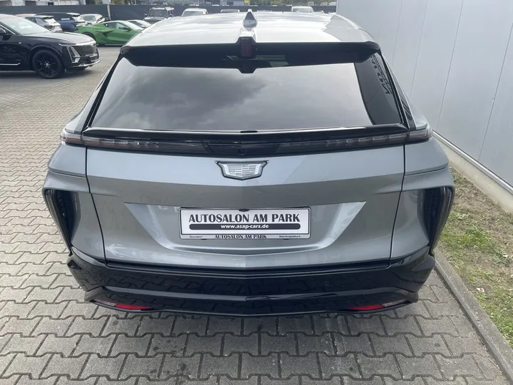 Cadillac LYRIQ