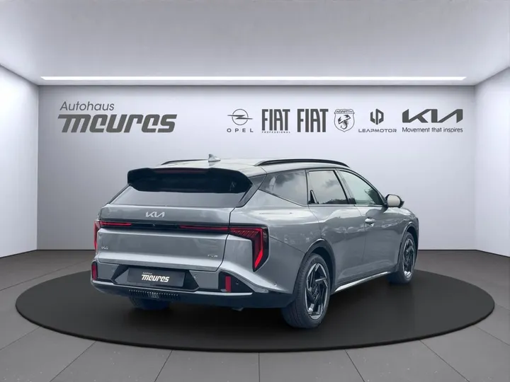 Kia K4