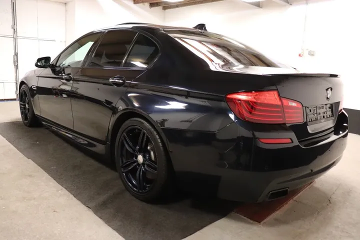 BMW M550