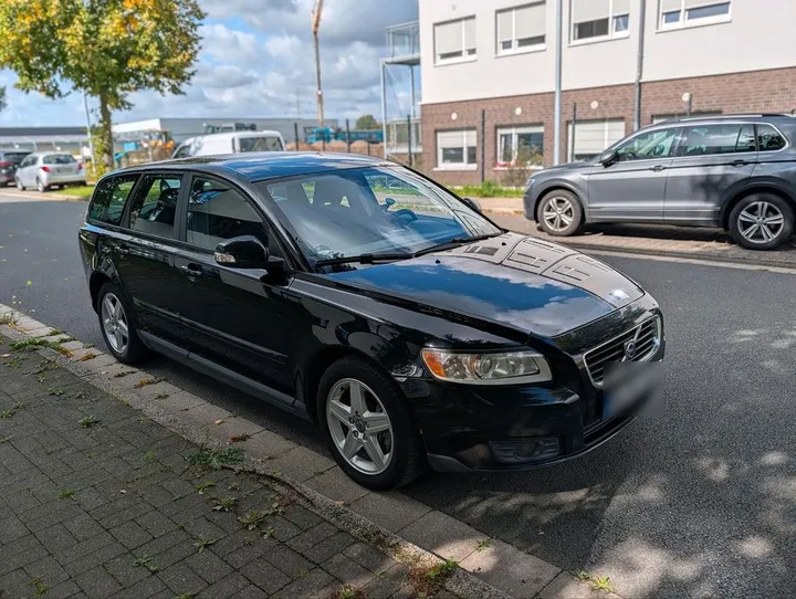 Volvo V50