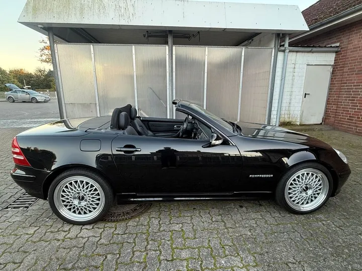 Mercedes-Benz SLK 200
