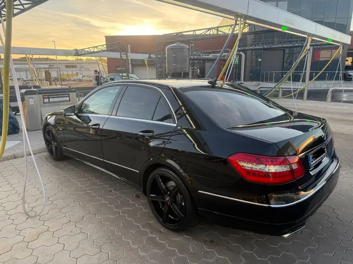 Mercedes-Benz E 250