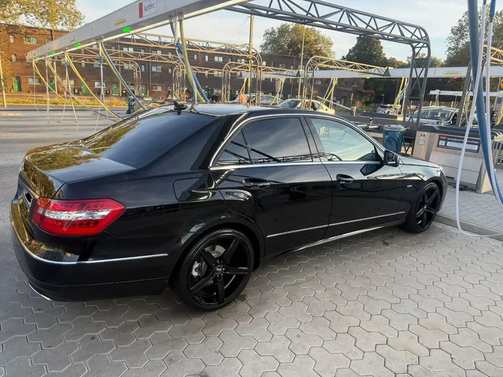 Mercedes-Benz E 250