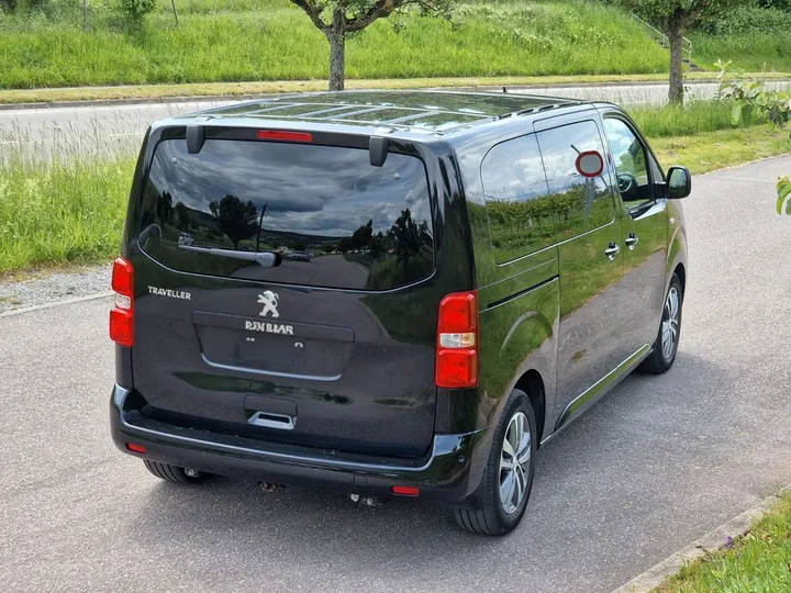 Peugeot Traveller