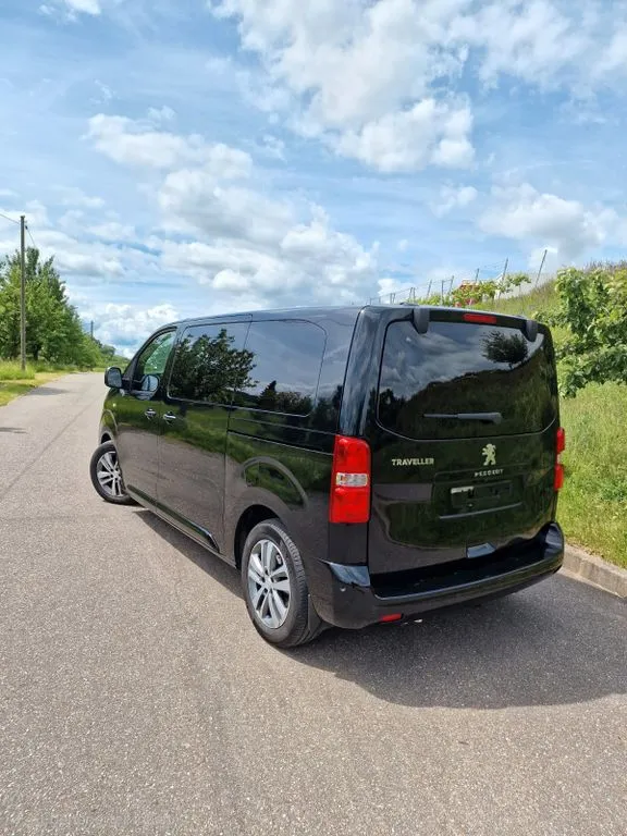Peugeot Traveller