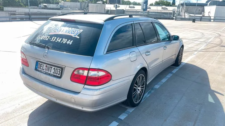 Mercedes-Benz E 320