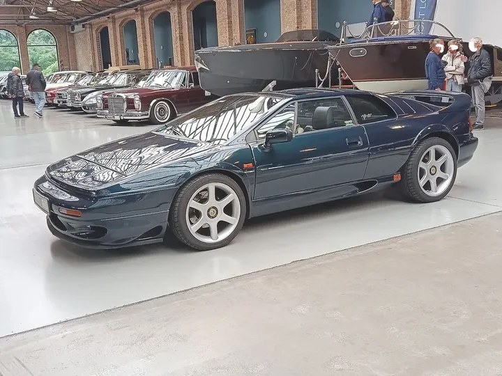 Lotus Esprit