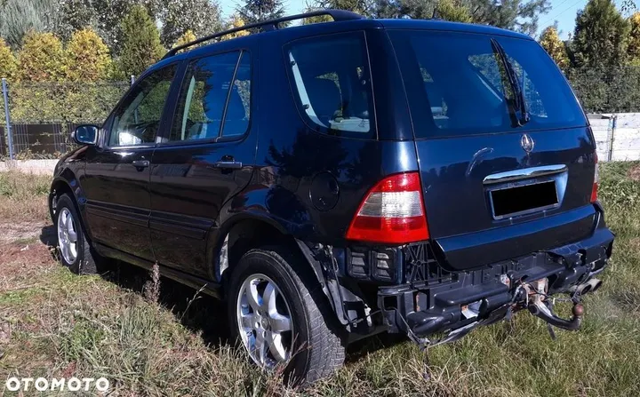 Mercedes-Benz ML 400