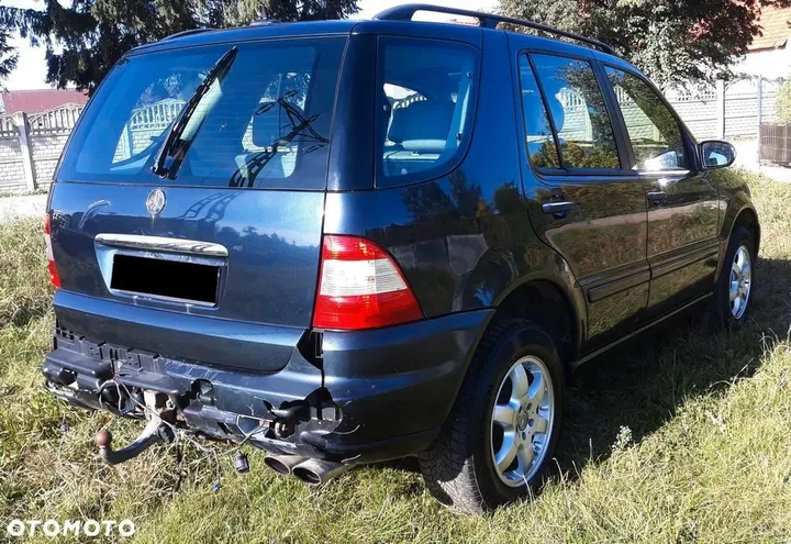 Mercedes-Benz ML 400
