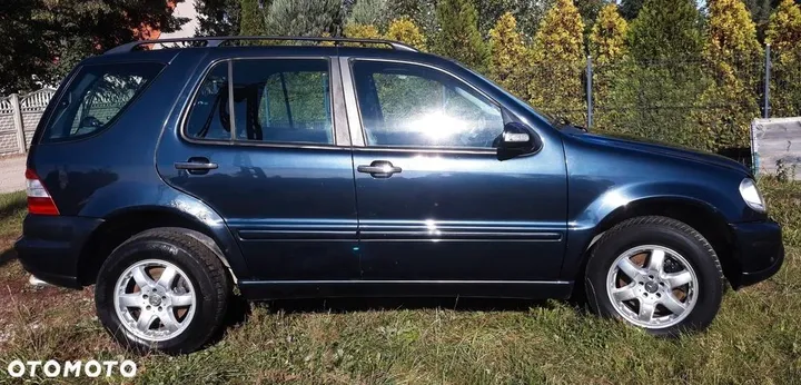 Mercedes-Benz ML 400