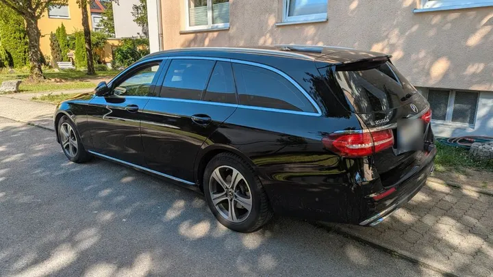 Mercedes-Benz E 200