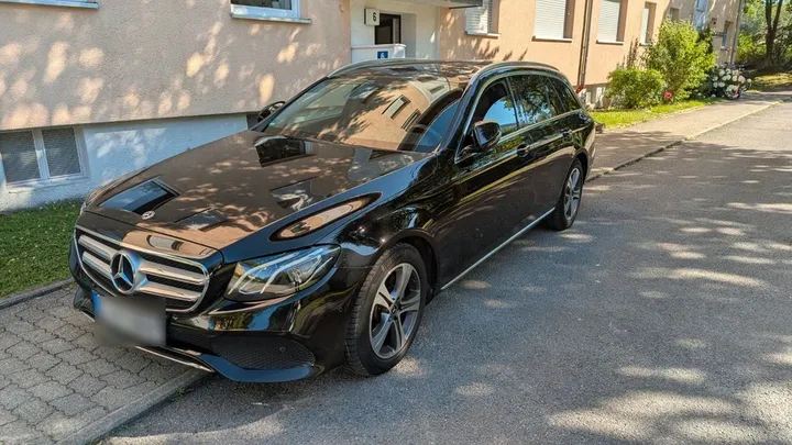 Mercedes-Benz E 200