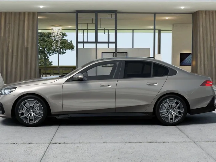 BMW i5