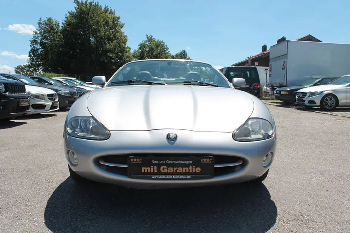 Jaguar XK8