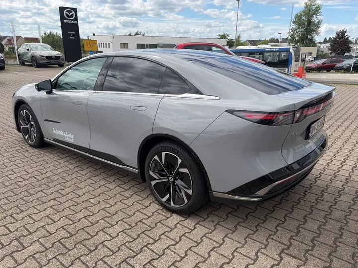 Mazda 6e