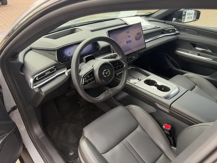 Mazda 6e