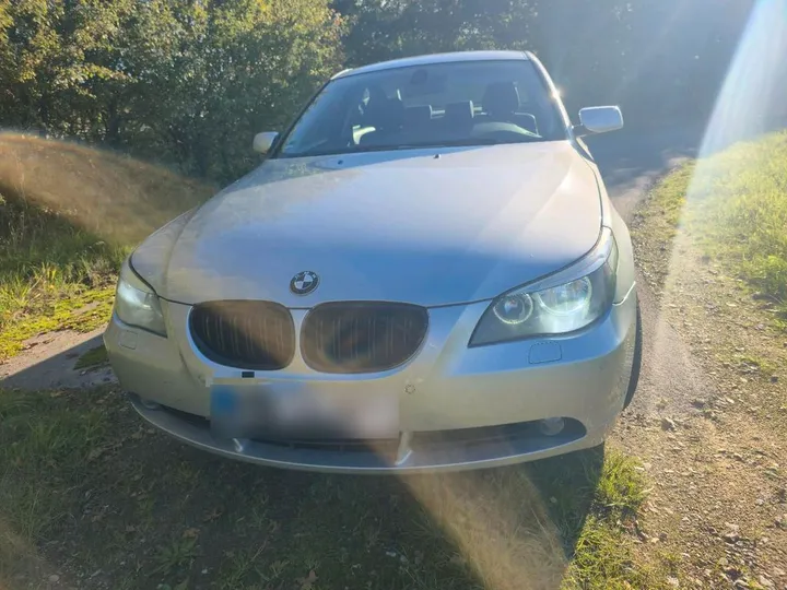 BMW 525