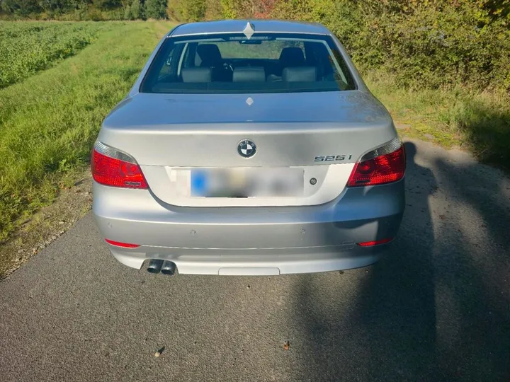 BMW 525
