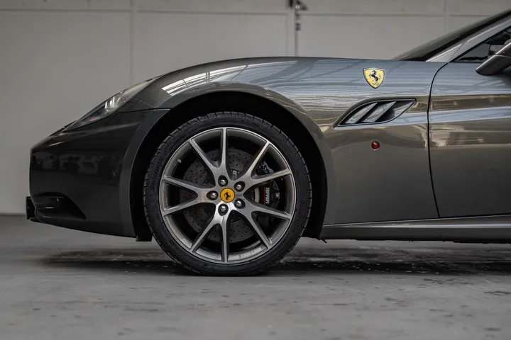 Ferrari California