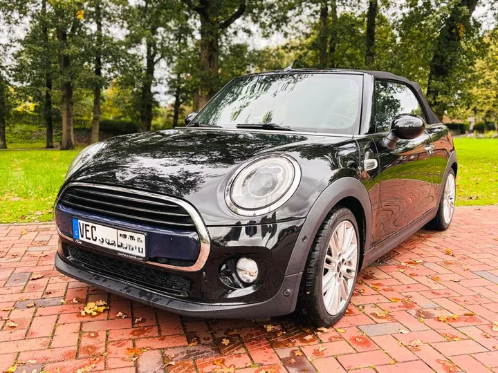 MINI Cooper Cabrio