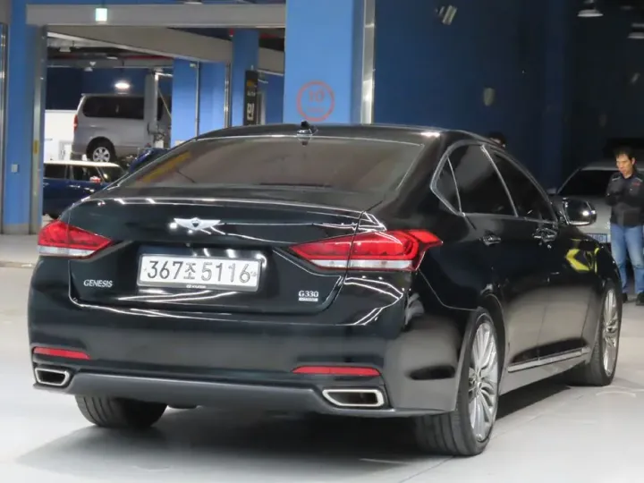 Hyundai Genesis