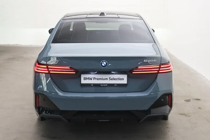 BMW 550