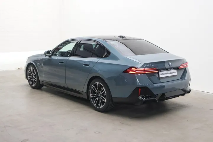 BMW 550
