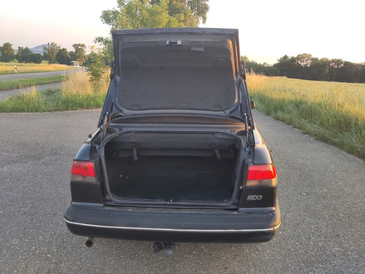 Saab 900