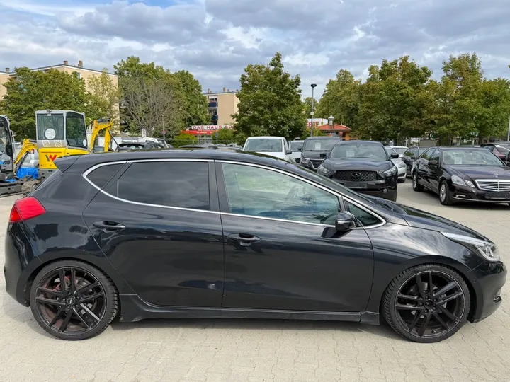 Kia cee'd / Ceed