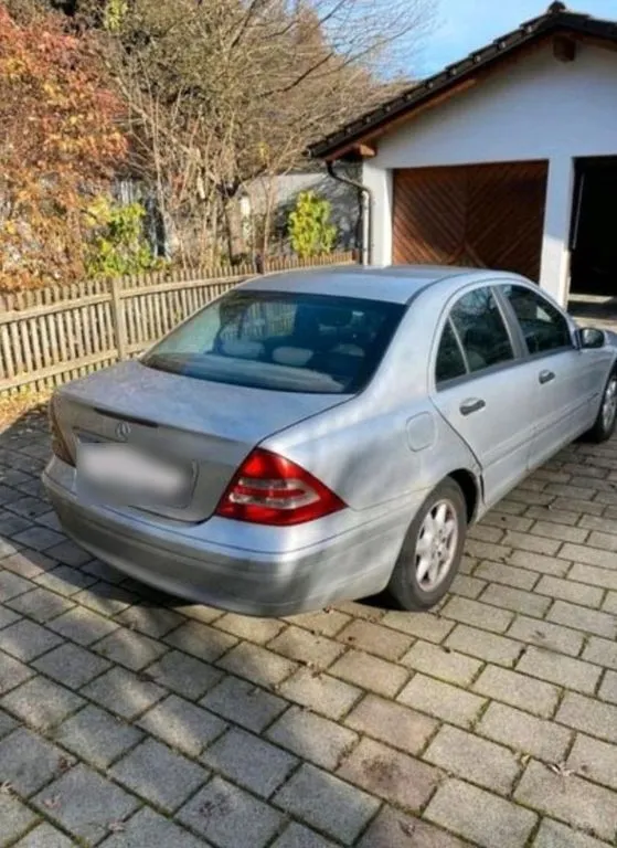Mercedes-Benz C 200