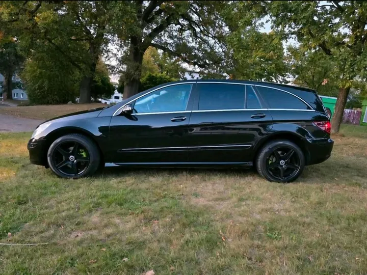 Mercedes-Benz R 320