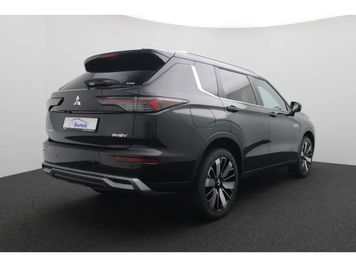 Mitsubishi Plug-in Hybrid Outlander