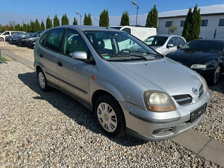Nissan Almera