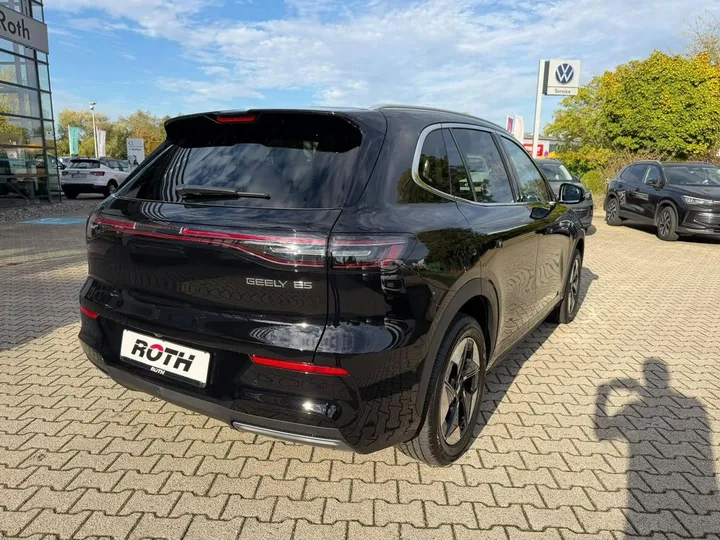 Geely E5
