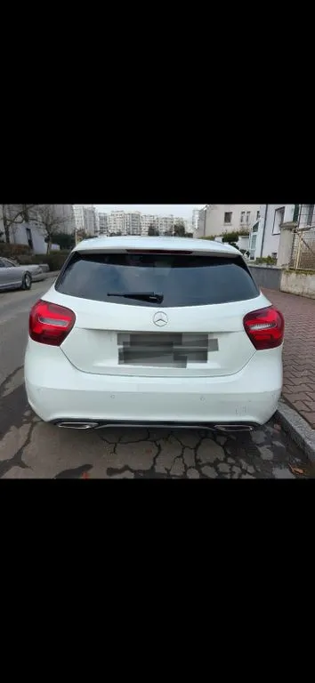 Mercedes-Benz A 180