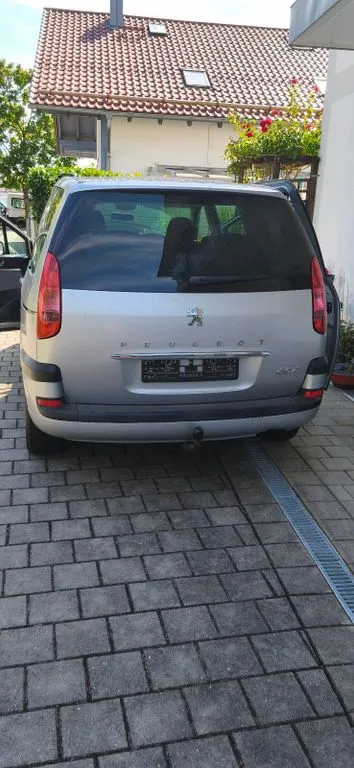 Peugeot 807