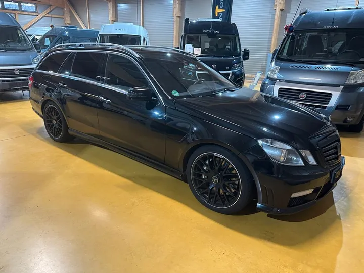 Mercedes-Benz E 63 AMG