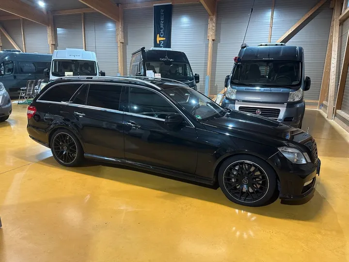 Mercedes-Benz E 63 AMG