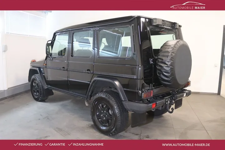 Mercedes-Benz G 300