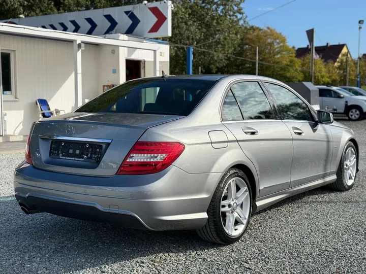 Mercedes-Benz C 200